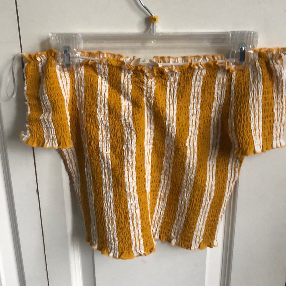 PacSun off the shoulder cropped top